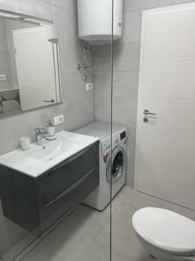 Apartment Spacious New App For 5 Persons, Close Beach&city *